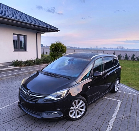 Opel Zafira cena 52700 przebieg: 142000, rok produkcji 2016 z Płock małe 529